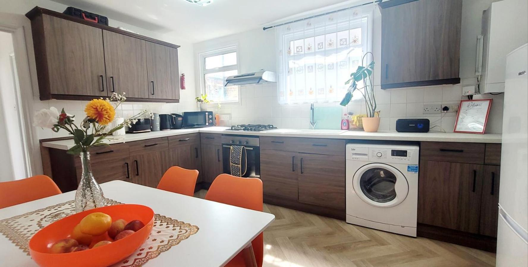Apartament Stylish And Bright Flat In N8 Turnpike Lane - Piccadilly Line *