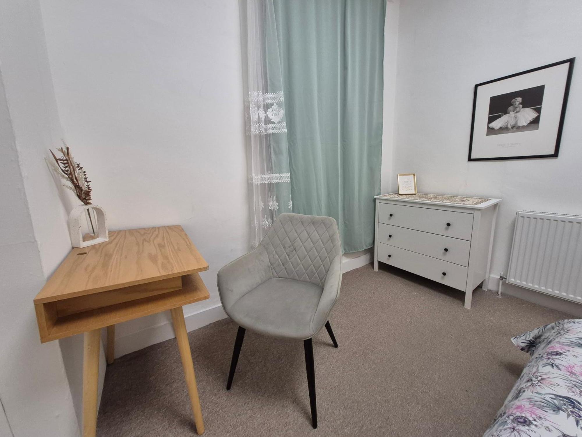 Stylish And Bright Flat In N8 Turnpike Lane - Piccadilly Line Apartament